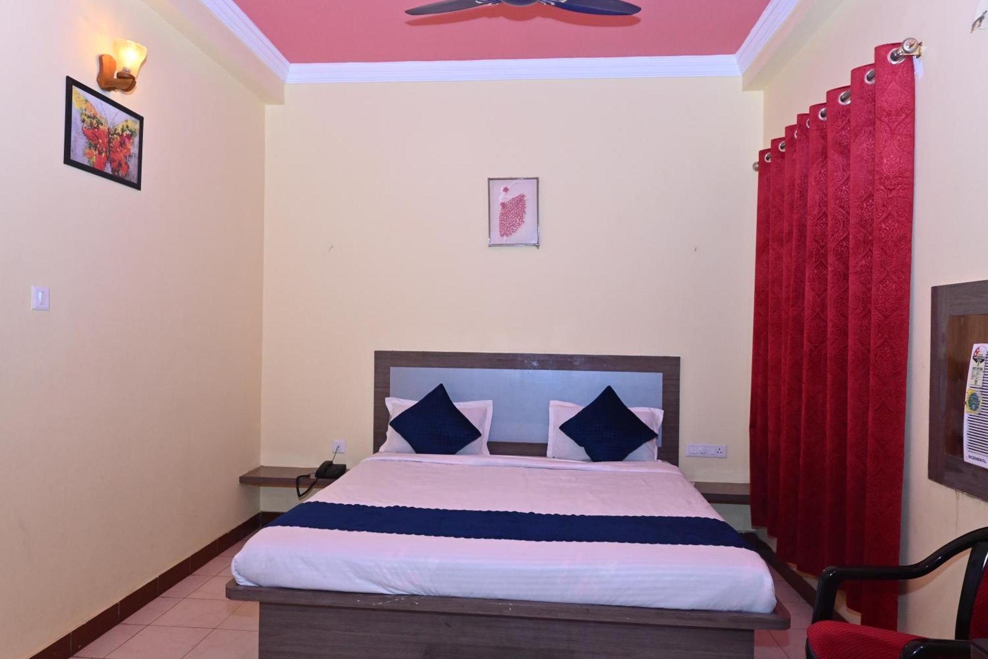 Hotel The Finch Purî Extérieur photo