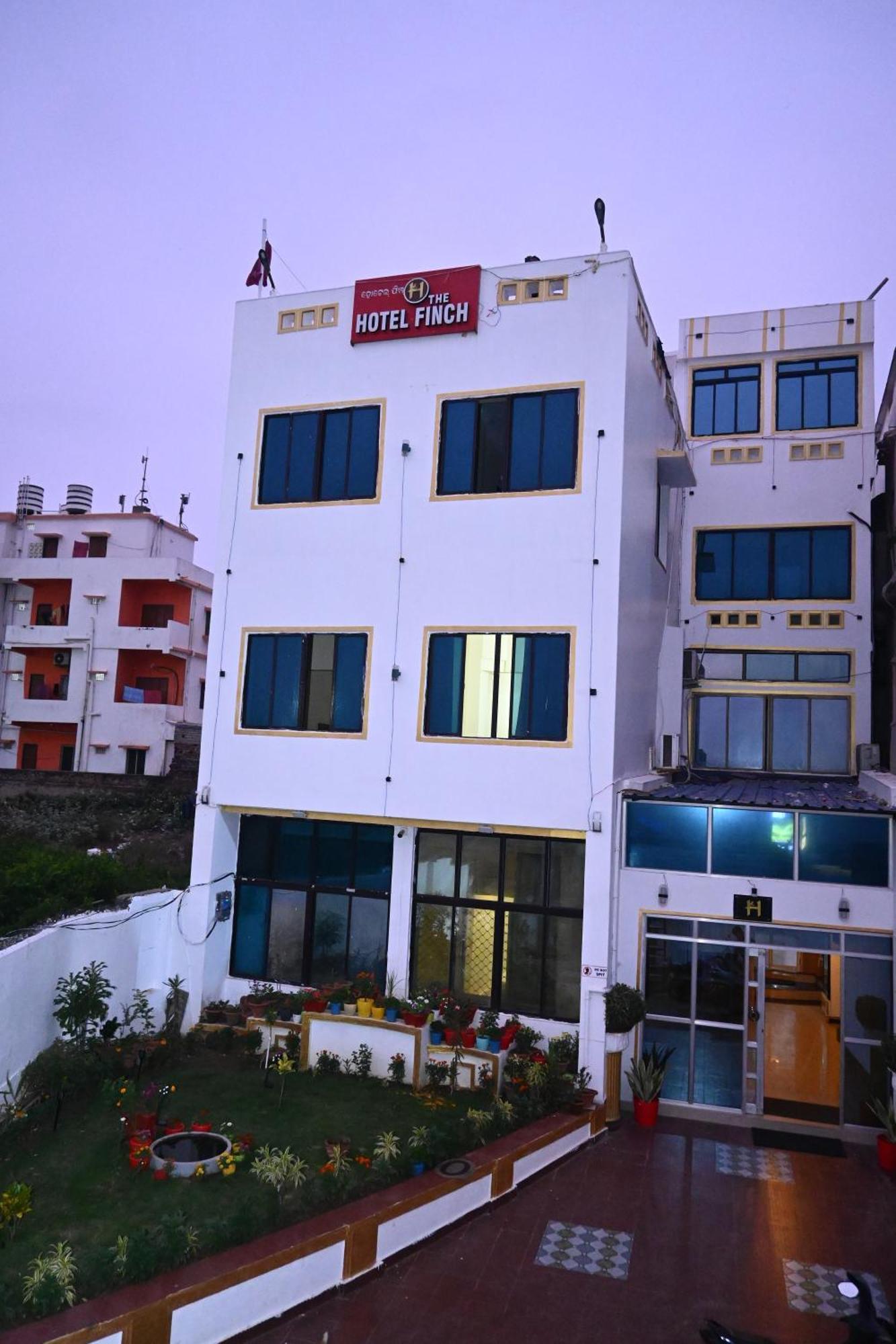 Hotel The Finch Purî Extérieur photo
