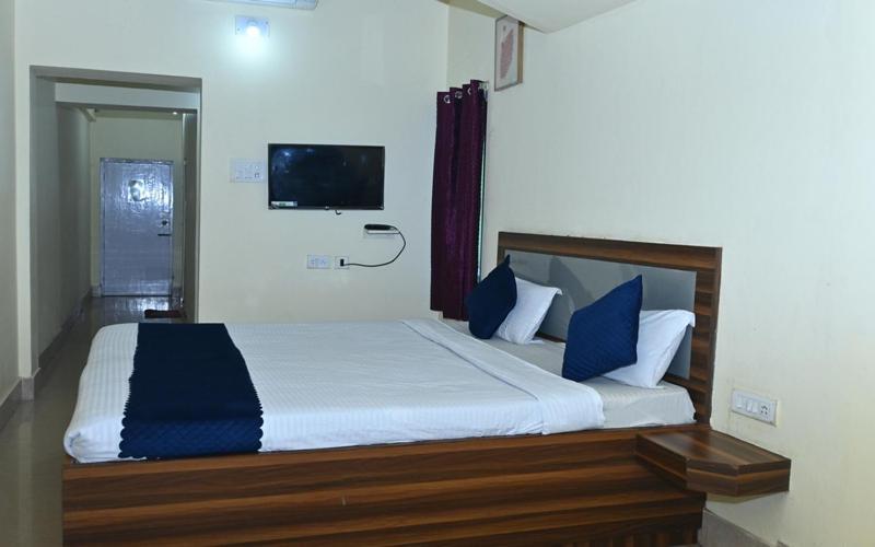 Hotel The Finch Purî Extérieur photo